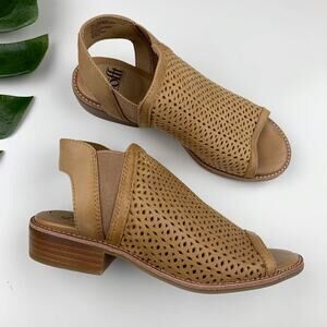 Sofft Nalda Sandals Tan Leather Perforated Women's 6 Casual Vacation